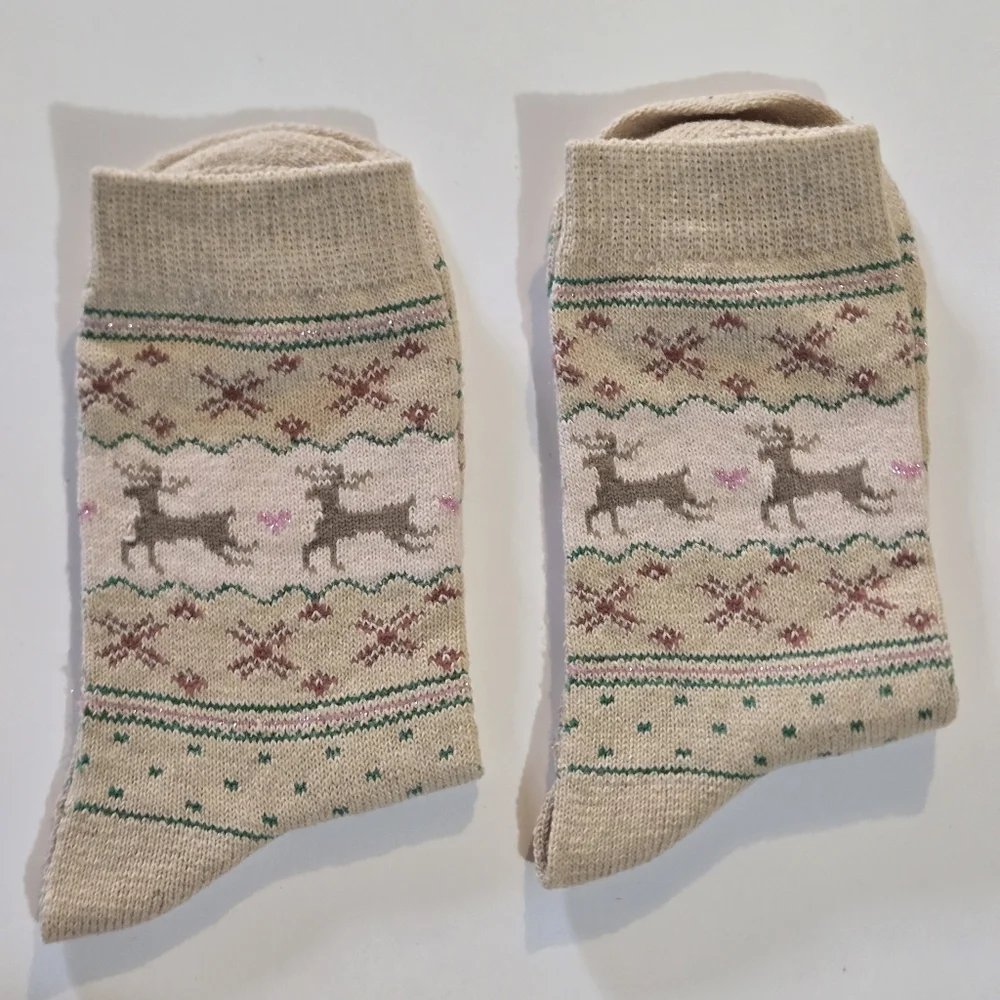 🍒🍒 Cozy Reindeer Patterned Knitted Mid Tube Socks